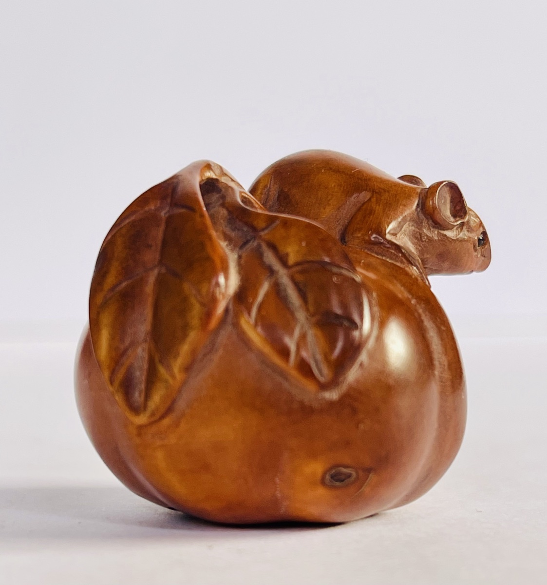 Carved Boxwood Netsuke -photo-3